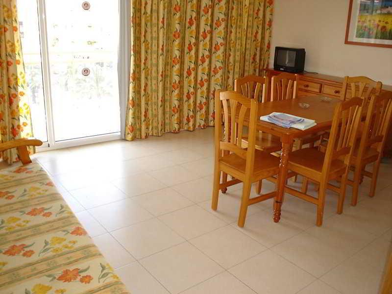 Rentalmar Los Peces Salou Bagian luar foto
